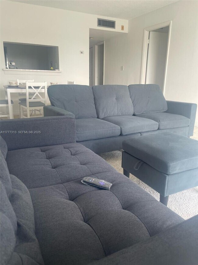 Building Photo - 496 NW 165th St