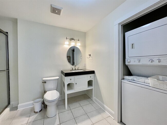 Building Photo - 160 Palmetto Rd