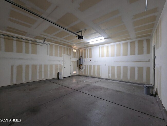 Building Photo - 1253 N 166th Ave