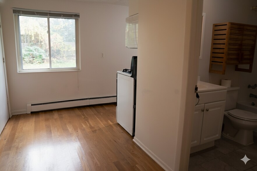 Building Photo - 603 Gott St