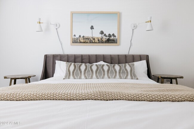 Building Photo - 6629 E Dreyfus Ave