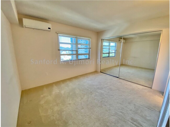 Building Photo - sout2701