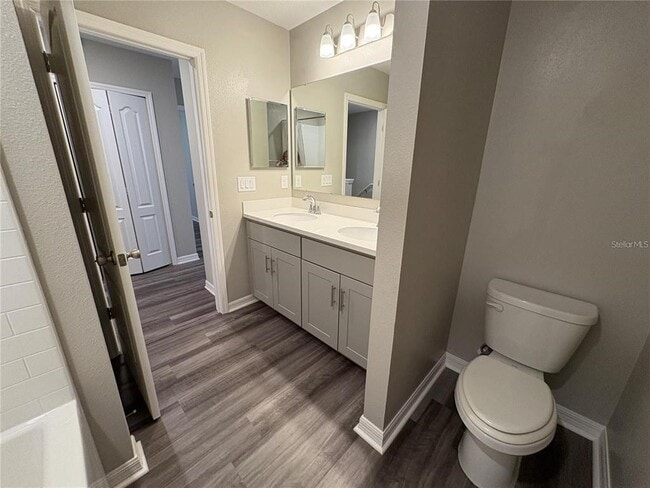 Building Photo - 4517 Reisswood Lp