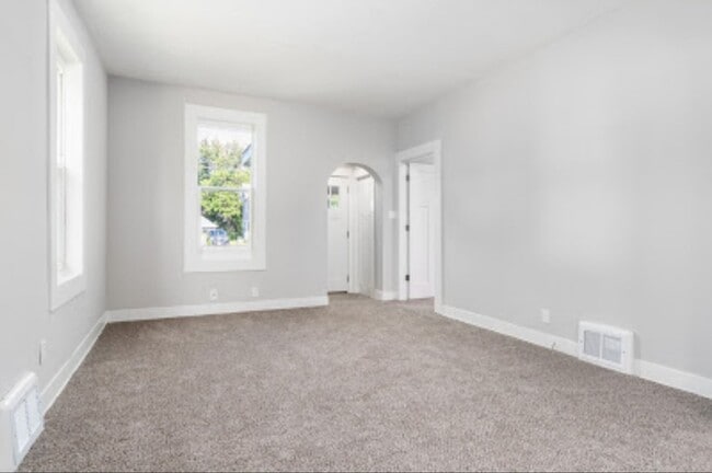 Building Photo - 5411 N 24th St
