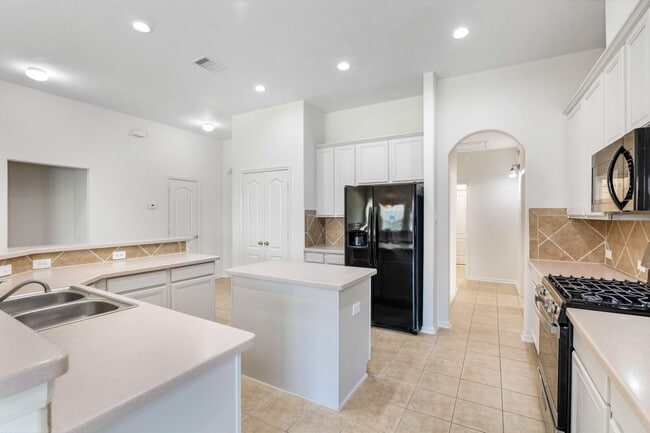 Building Photo - 26127 Bent Meadow Ct