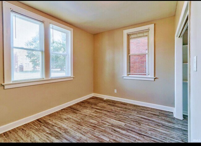 Building Photo - 1263 Washington Ave