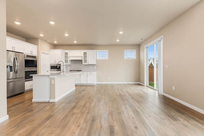 Building Photo - 25800 203rd Ave SE