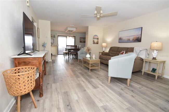 Building Photo - 18 Covington Ln