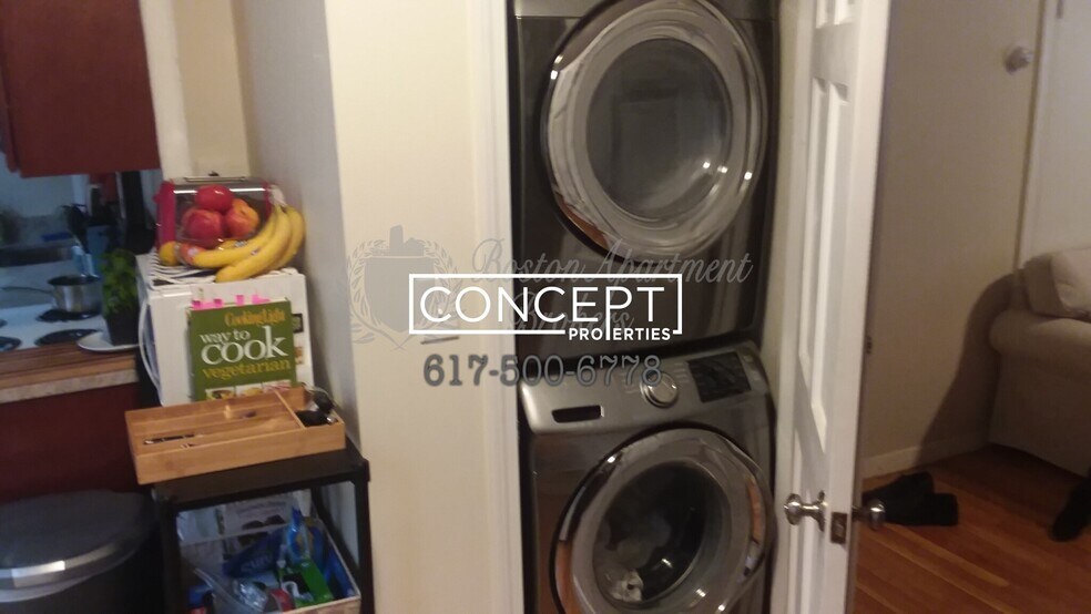 Building Photo - 38 Bradford St