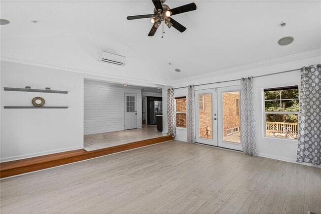 Building Photo - 5291 Manhasset Cove