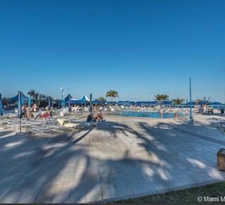 Building Photo - 2030 S Ocean Dr