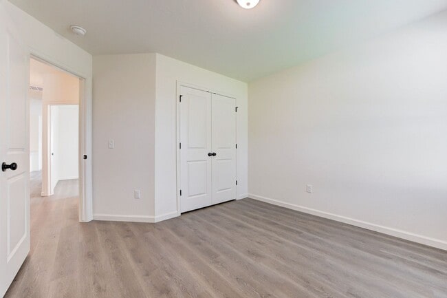 Building Photo - New Construction-Never Lived in Duplex, Pe...