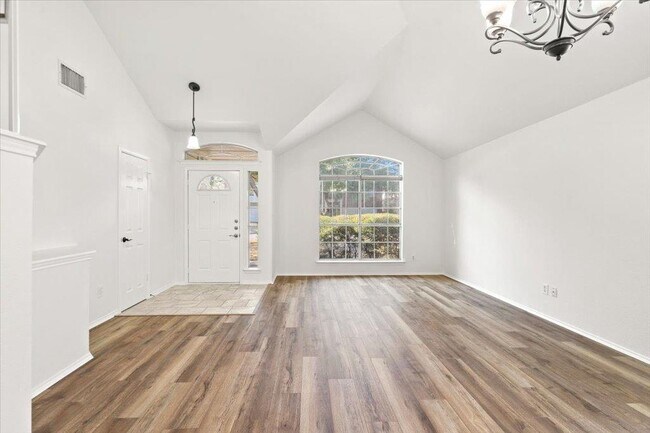 Building Photo - 15423 Quinley Dr