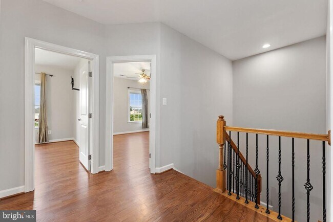 Building Photo - 42524 Rowderbury Square