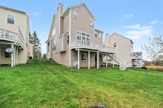 Building Photo - 1411 N Bay Dr