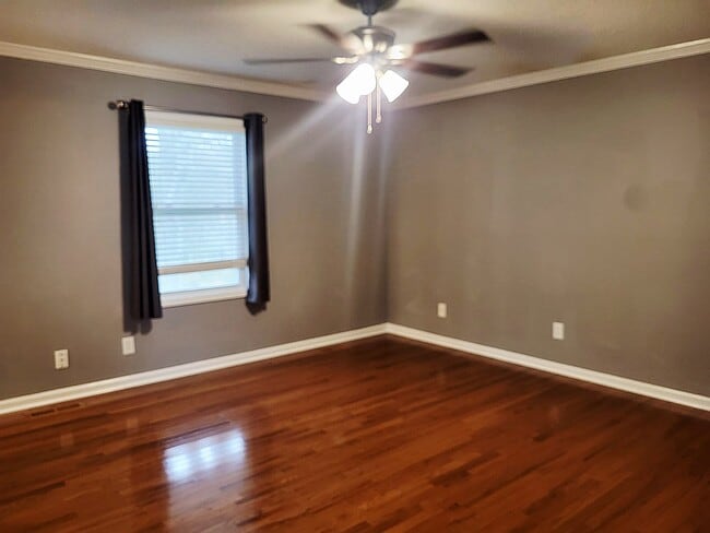Building Photo - 115 Sabel Cir