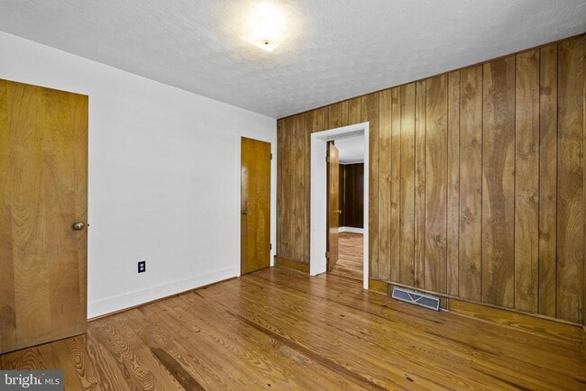 Building Photo - 2917 1st St