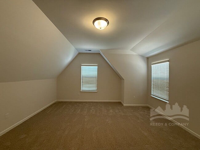 Building Photo - 340 Chestnut Rdg Cv