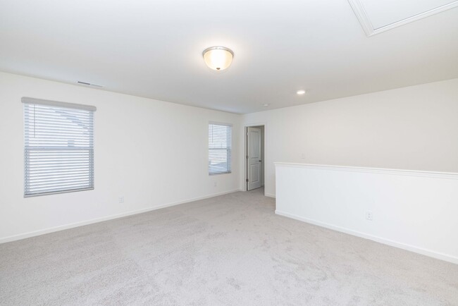 Building Photo - Ready now!  Paired 3br 2.5 with garage  mi...