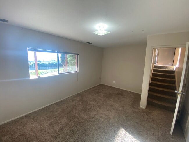 Building Photo - 2565 Everett Dr