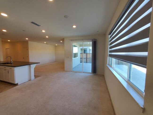 Building Photo - 3919 Watermist Way