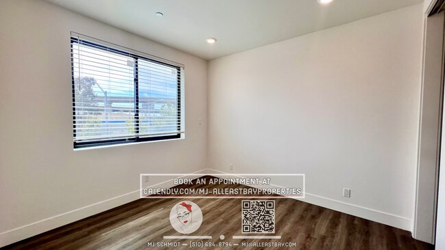 Building Photo - 2Bd/1.5 Bth. Close to Shopping, Bay Bridge...