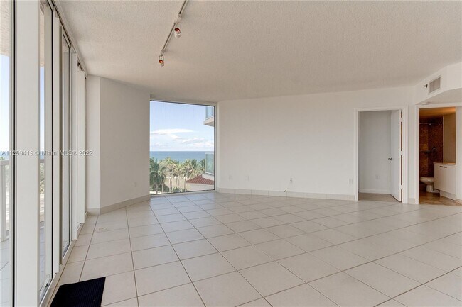 Building Photo - 7330 Ocean Terrace