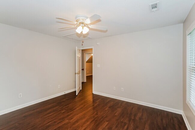 Building Photo - 4003 Pewter Trail