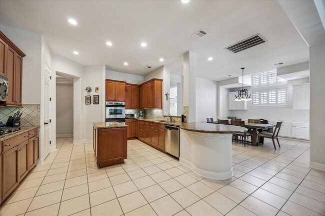 Building Photo - 3047 Bonnebridge Way Blvd