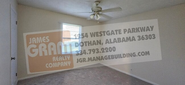 Building Photo - 306 Mustang Dr