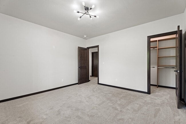 Building Photo - 1107 S Foss Ave