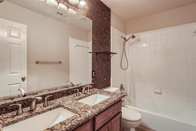 Building Photo - 8803 Redwood Bend