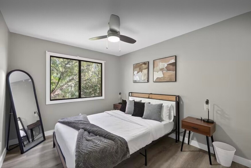 Building Photo - 7845 E Valley Vista Dr