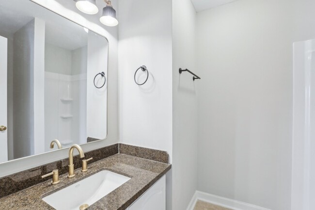 Building Photo - 4523 Hamptonshire Dr