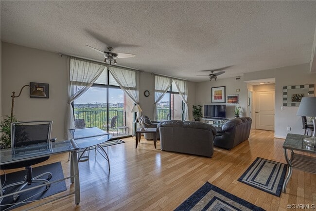 Building Photo - 1101 Haxall Point