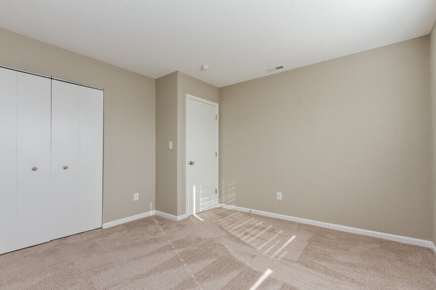 Building Photo - 15372 Dry Creek Rd