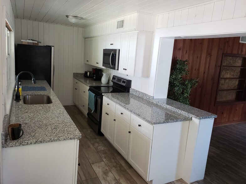 Building Photo - 712 N Warfield Ave