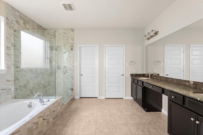 Building Photo - 18115 Fernwood Bend Dr