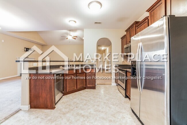 Building Photo - 405 Peppermint Dr