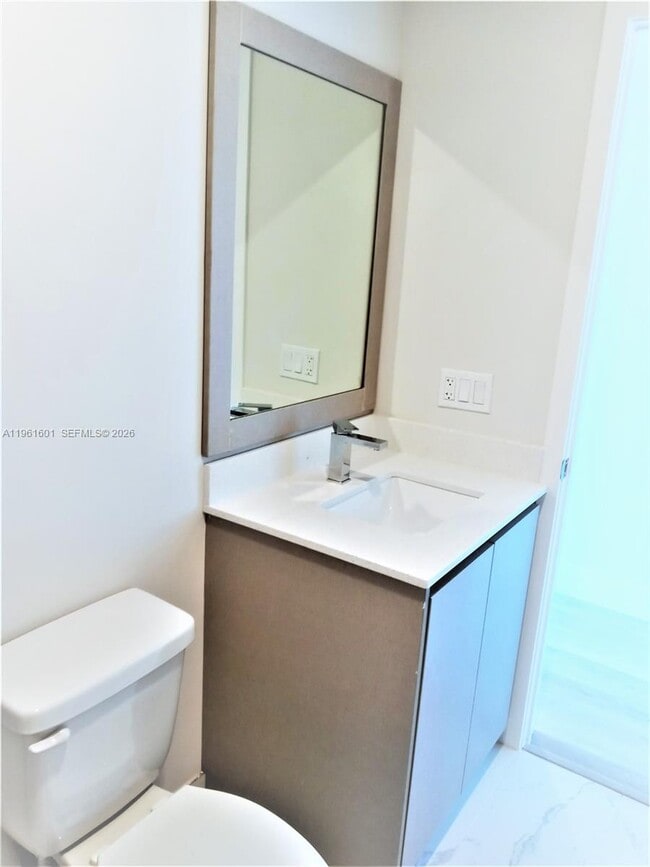 Building Photo - 2555 NE 193rd St