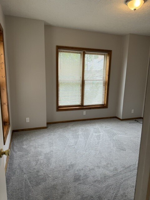Building Photo - 125 E Whittier St