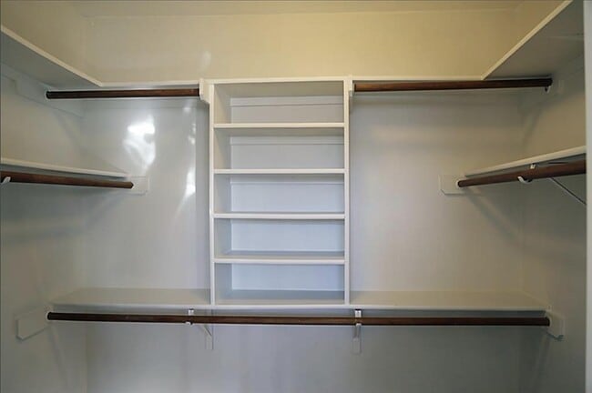 Building Photo - 805 Settlement St