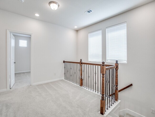 Building Photo - 17751 Shumard Oak Dr