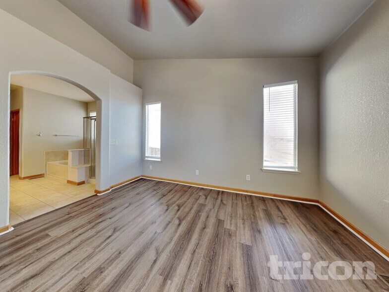 Building Photo - 4981 Mt Cameron Dr