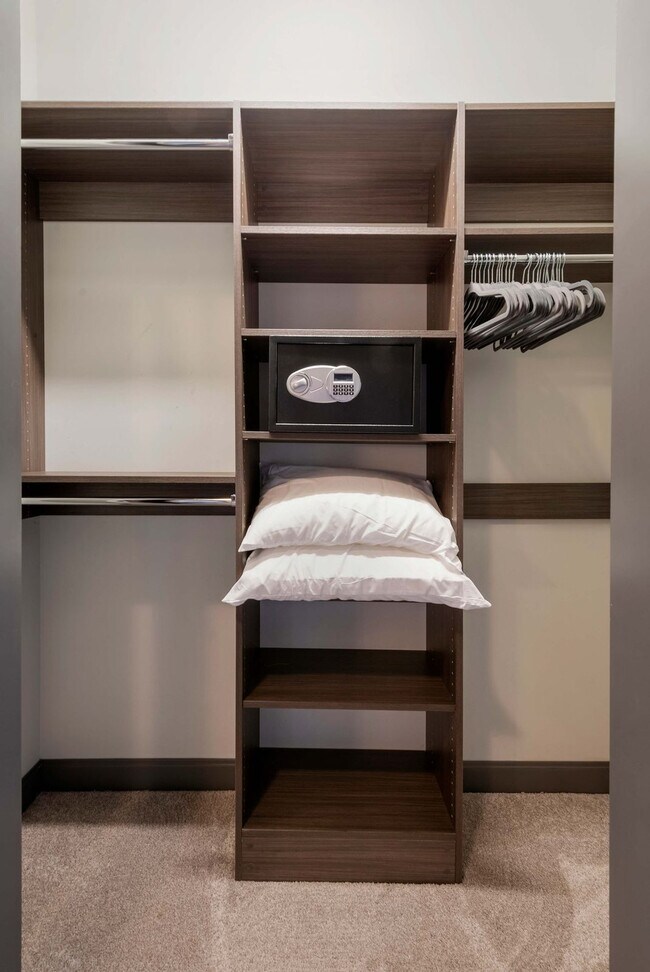 Building Photo - 29 S LaSalle St