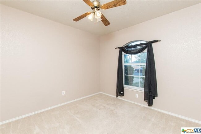 Building Photo - 3407 Solomon Dr