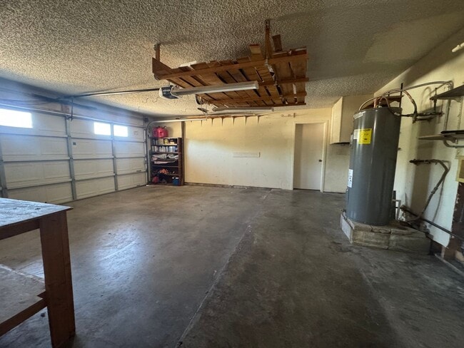 Building Photo - 836 Agate Rd