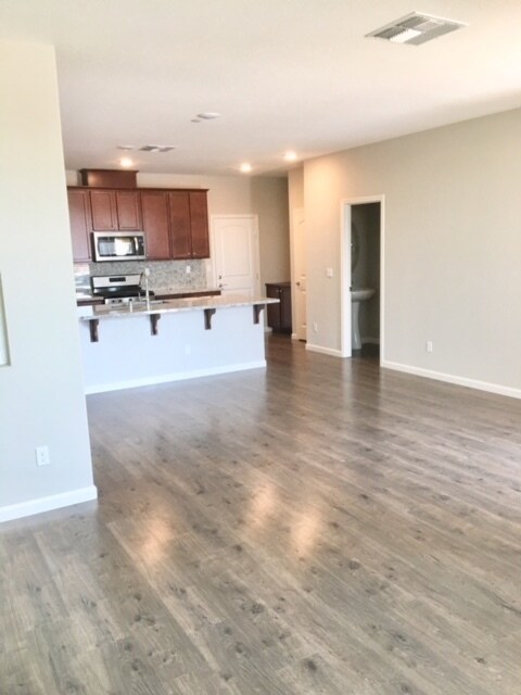 Building Photo - Natomas Crossing Nearly New Rental w/4 Bedrooms