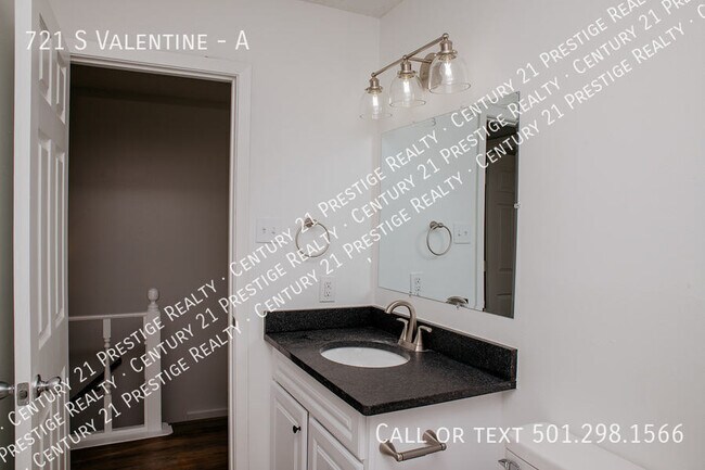Building Photo - 721 S Valentine-A