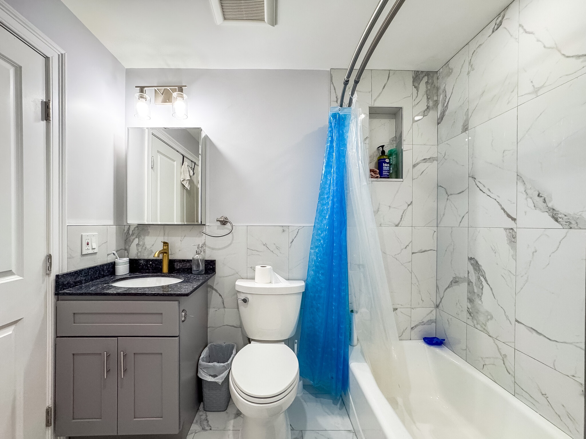 Building Photo - 62 Hecla St